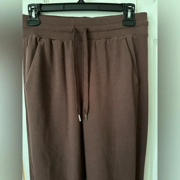 Activewear set - Picture 5 of 9